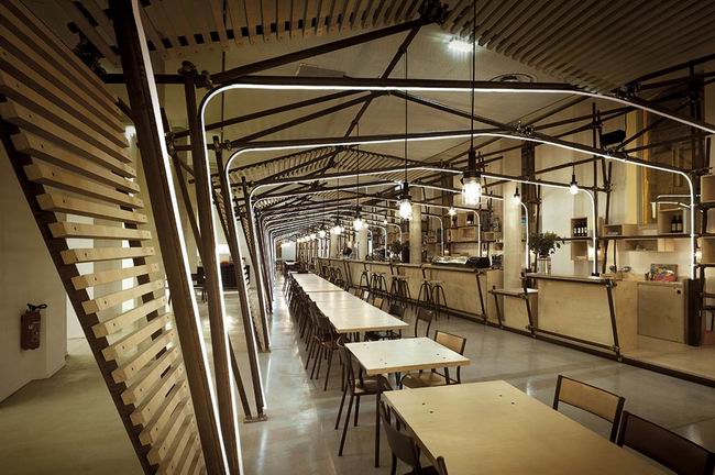 飲品店設計案例——線條籠罩的咖啡廳設計